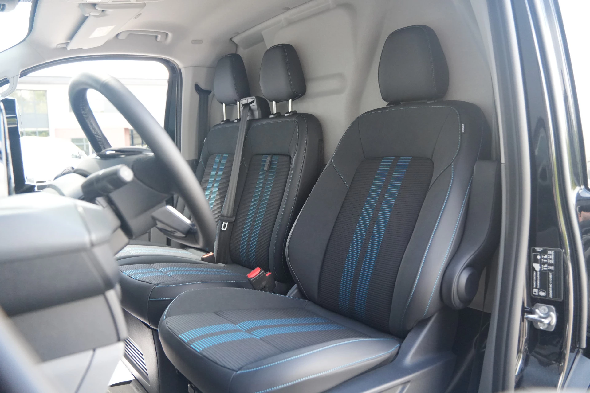 Ford E-Transit Custom 2026 - 340 L2H1 Sport 71 kWh 218pk - ACC - B&O - Navi - Stoel/Stuurverwarming - 360 Camera - Blindspot - Rijklaar afbeelding 23