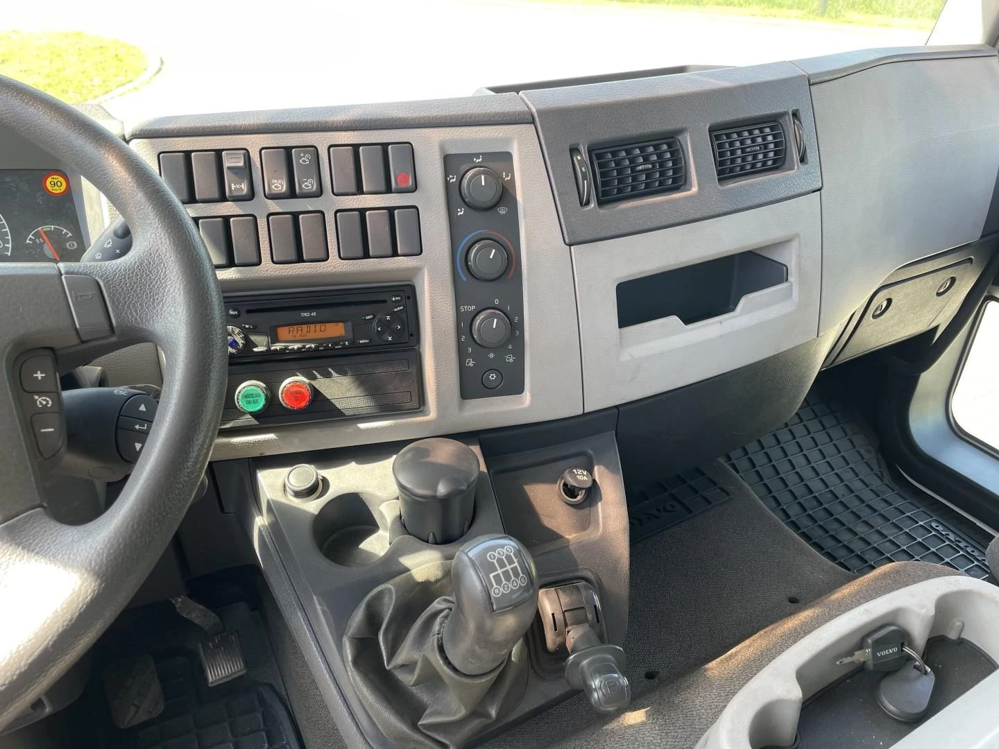 Volvo 240 2007 - FL image 14