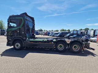 Scania S 2023 - 590S V8 NGS 6x4 - HIAB Multilift 24T - Like new - Retarder - Full air - Leather obrazek 44