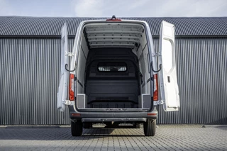 Mercedes-Benz Sprinter 2023 - **317 CDI L2H2 | Incl. 6MND garantie | MBUX | Euro 6 | 170 PK | Climate | Carplay | PDC** image 8