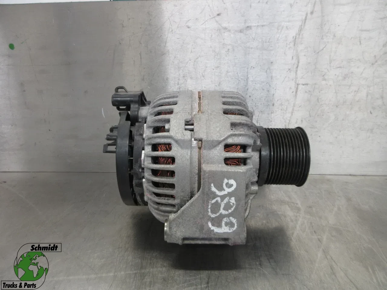 Iveco - 5801703906 DYNAMO IVECO S WAY 440S42 MODEL 2023 image 1