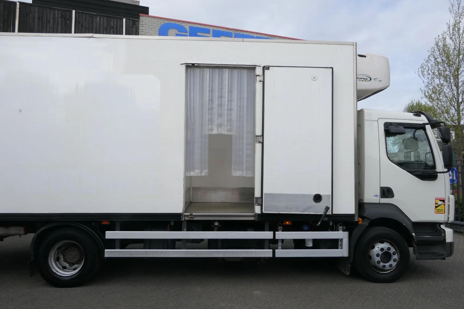 Volvo 240 2014 - FL | Carrier SUPRA 950Mt / Bi-temp | 3 Compartments | 525610Km | 2014 | 12Ton | 6 Cylinder | Dhollandia 1500Kg | TUV/MOT/APK 08-2026 | Luxembourg Truck Bild 8