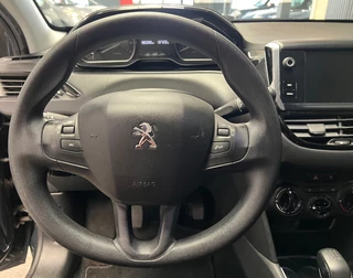 Peugeot 208 2017 - 1.2 PureTech Blue Lion - Distr Vervangen - 2e eigenaar - Nav - Cruise bild 12