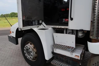 Volvo VNL 1993 - NL 10 Towing and recovery vehicle - 6x4 - 1993 - Complete! obrazek 10