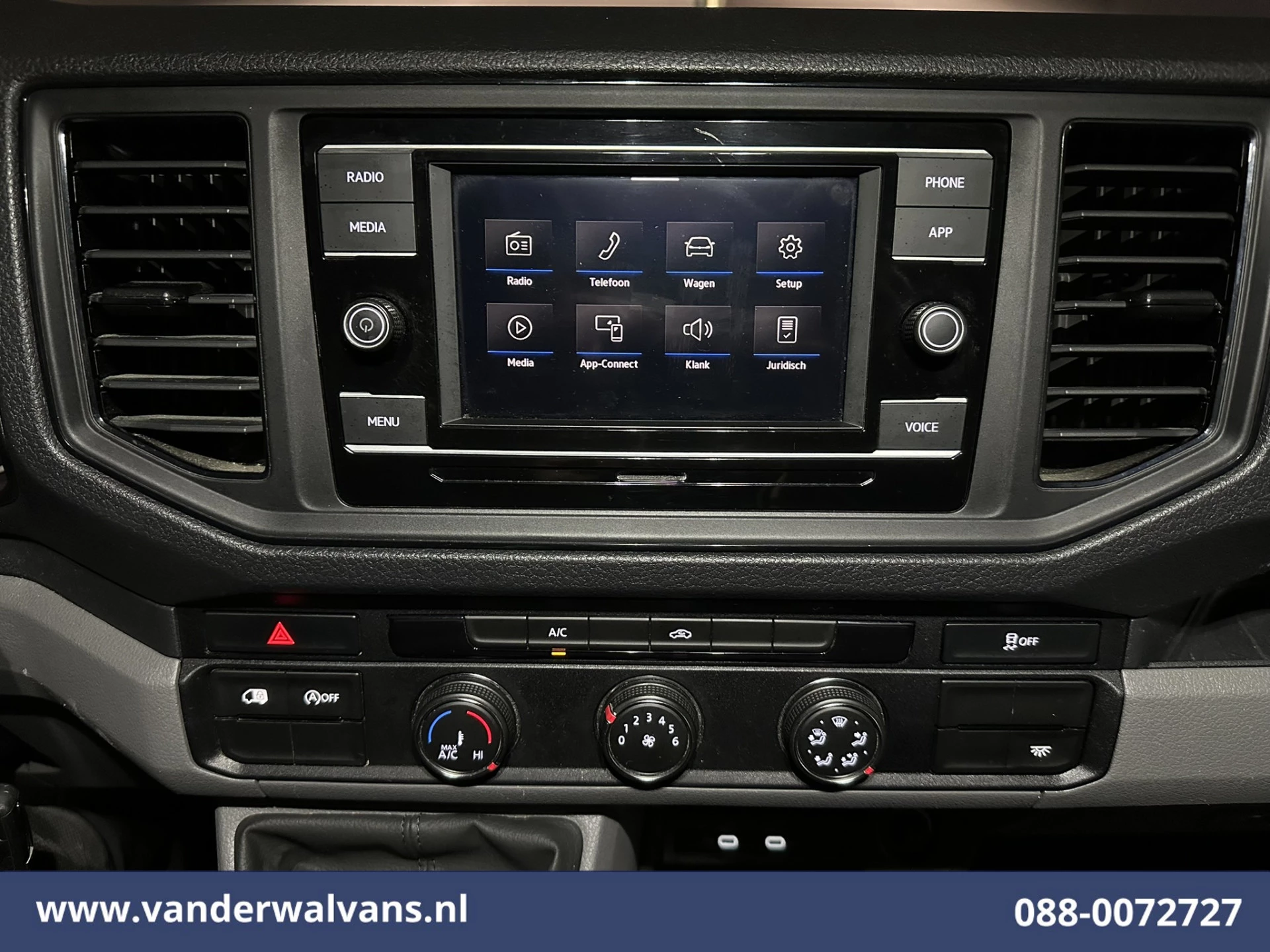 Volkswagen Crafter 2021 - 2.0 TDI 141pk L3H3 L2H2 Euro6 Airco | Camera | Apple Carplay | Android Auto | Cruisecontrol | Massagestoel image 17
