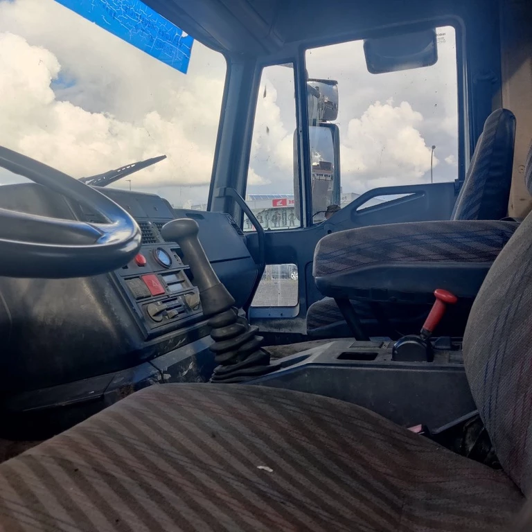 Iveco EuroTech 2005 zdjęcie 8