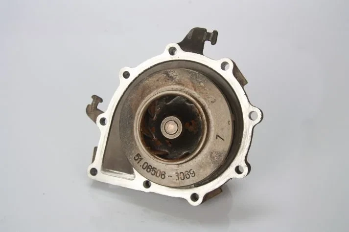 MAN - Cooling System Waterpomp D2066LF afbeelding 1