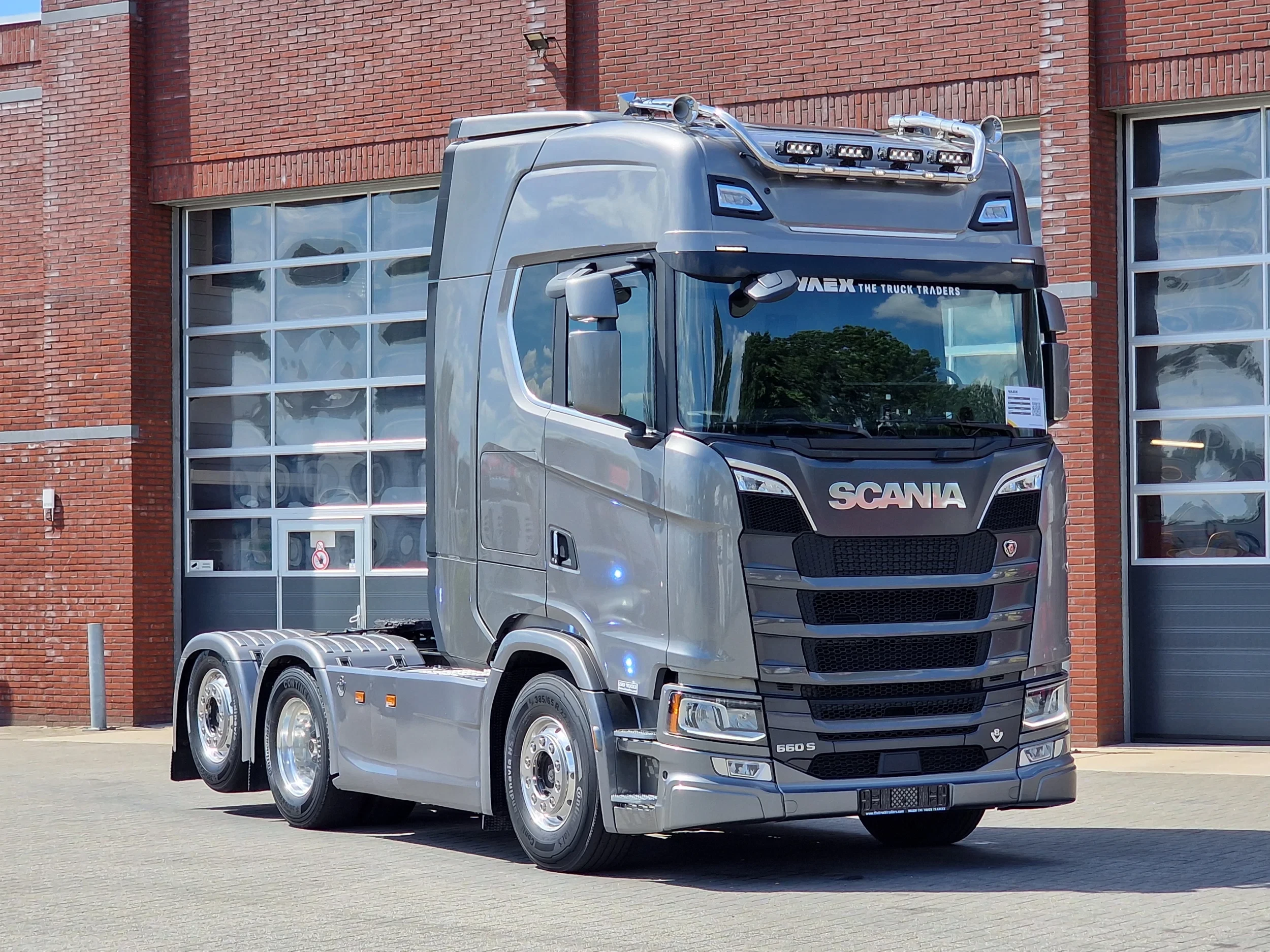 Scania S 2023 - 660S V8 NGS Highline 6x2 - Retarder - Full air - Leather - Led - Alloy wheels obrázek 1