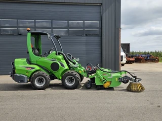 Avant 2025 - 645i Rental mini-shovel afbeelding 2 miniatuur
