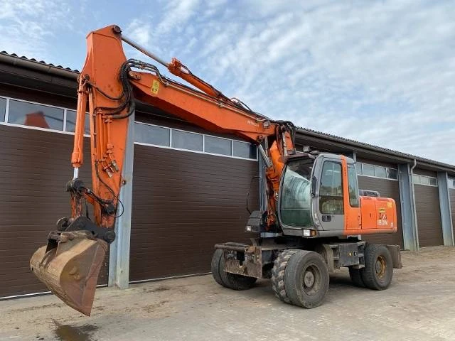 Hitachi 2005 - ZX 180 W obrázek 1