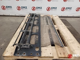 Volvo N/A 2004 - Occ binnenframe radiatorgrille Volvo zdjecie 3