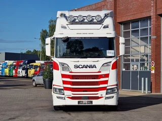 Scania R 2019 - R650 V8 NGS Highline 6x2 - Retarder - 3.15 WB - Full air - Leather - Navi afbeelding 2 miniatuur