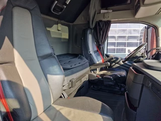 Volvo FH 2020 - 13.500 Globetrotter XL 4x2 - Low deck - I Save - I parkcool - Full air - Chassis cover obrazek 21