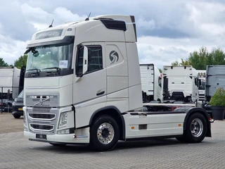 Volvo FH 2018 - 13.460 Globetrotter 4x2 - Full spoiler - 2x tank - Alloy wheels - Euro 6 afbeelding 3 miniatuur