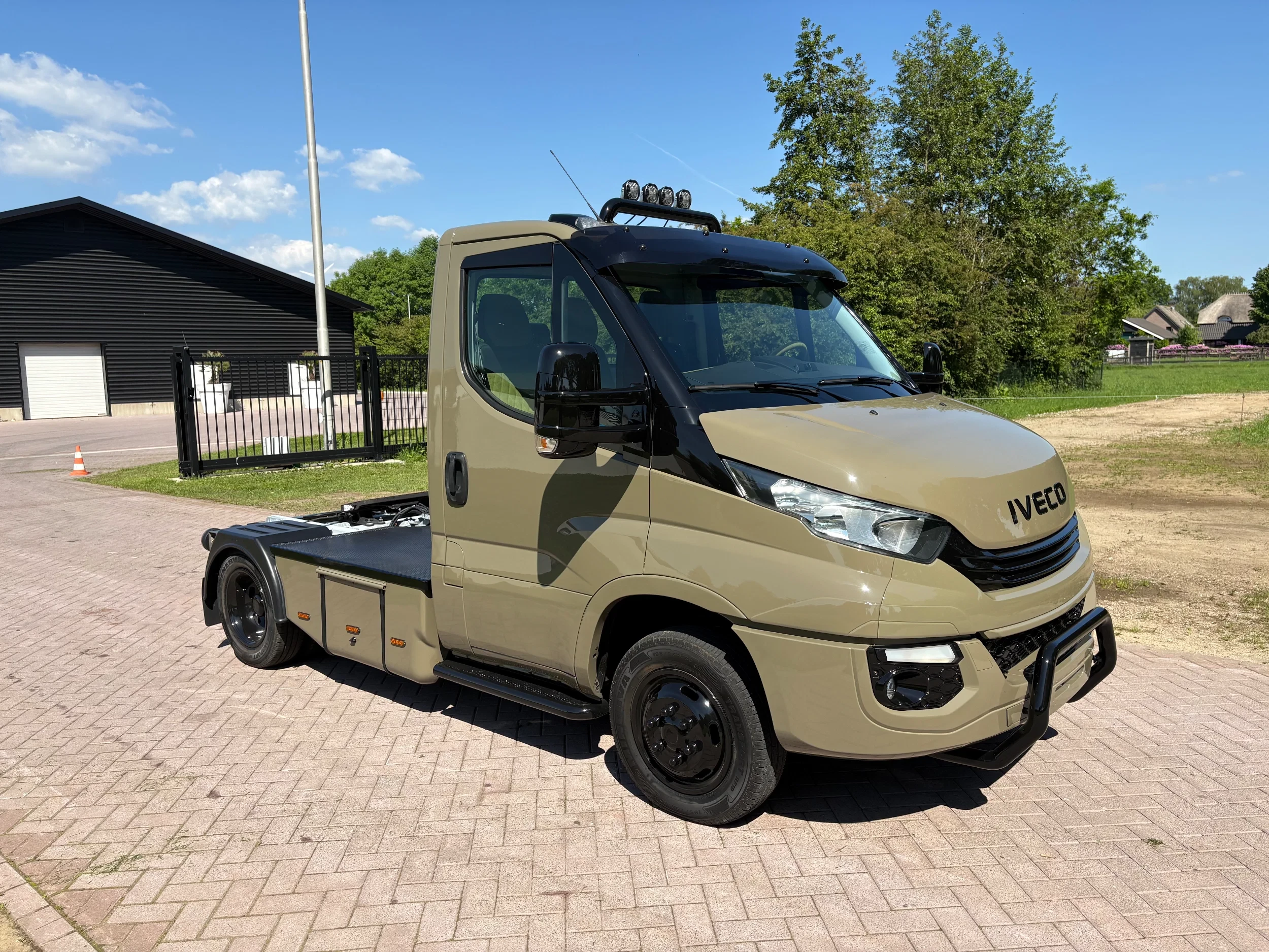 Iveco Daily 2018 - 40C18 Hi Matic automaat Be trekker 8.7 TON euro 6 (105.900KM afbeelding 1