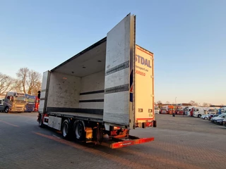 Scania R 2016 - R580 V8 Topline 6x2 - Box with sidedoors - Retarder - Full air - Leather image 26