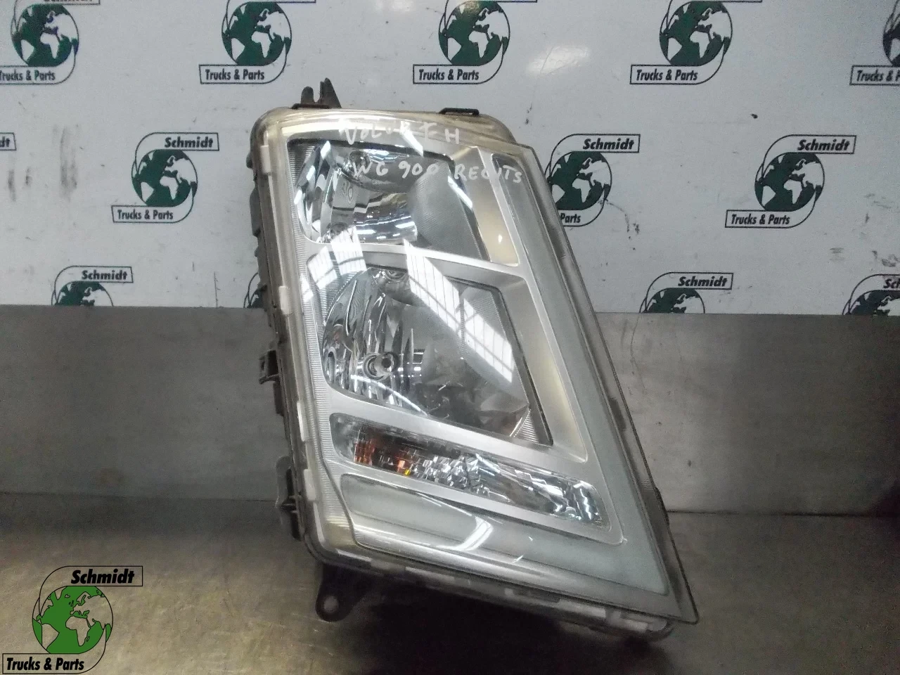 Volvo - 21221130//21221129 KOPLAMP RECHTS EN LINKS VOLVO FH 460 EURO 6 изображение 1