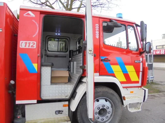 Mercedes-Benz 1995 - 1124 F zdjęcie 16
