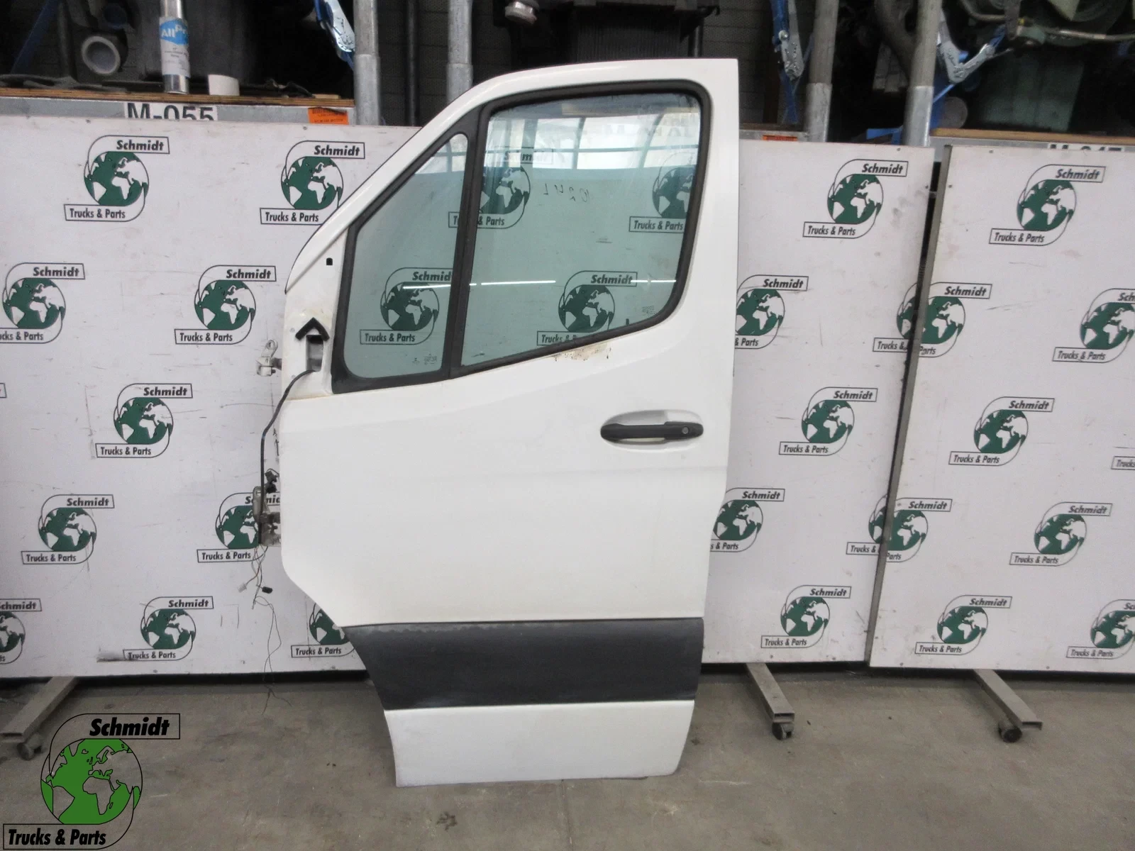 Mercedes-Benz - A 910 720 24 00 SPRINTER LINKS MODEL 2024 afbeelding 1