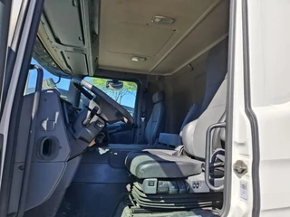 Scania P 2017 - P320 / HYBRIDE / ONLY:294233 KM / LIFT+LENKACHSE / SCHMITZ ISOLATED BOX / PLATFORM / LWDS / NAVI / XENON / AUTOMATIC / EURO-6 / 2017 image 21