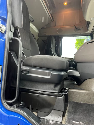 DAF XF480 2018 - SuperSpaceCab 4X2 *Volumen-SZM*verst. Sattelplatte*Dachklima*Volluft* obrazek 45
