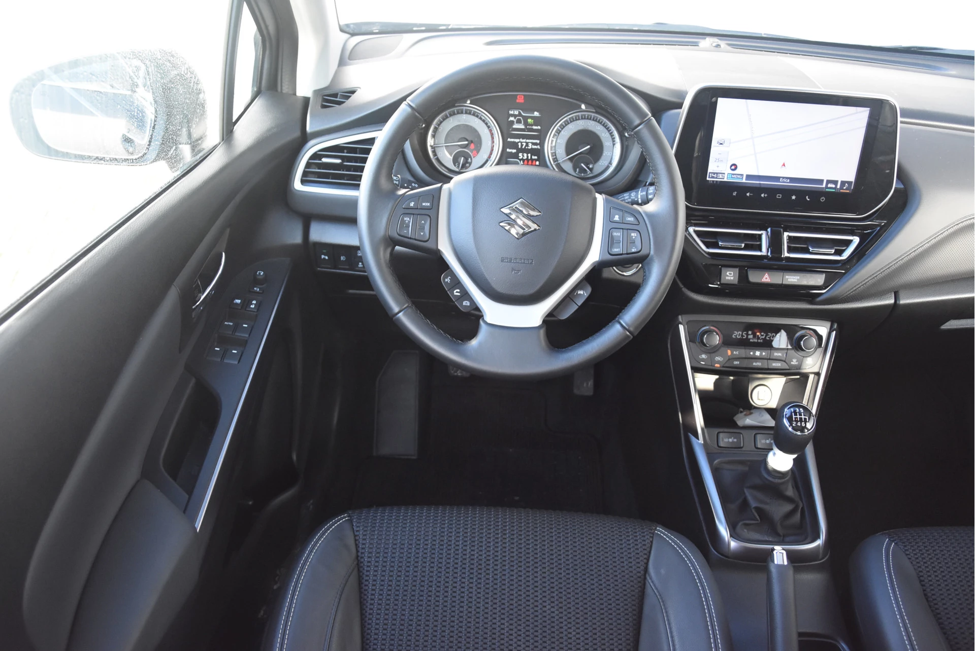 Suzuki S-Cross 2025 - 1.4 Boosterjet Style Smart Hybrid Bild 28