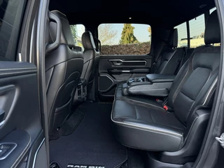 Dodge Ram 1500 2021 - LARAMIE NIGHT WIDEBODY 5.7L V8, LUCHTV, HUD, PANO, H&K, 360, ACC, ORIG NED obrazek 9