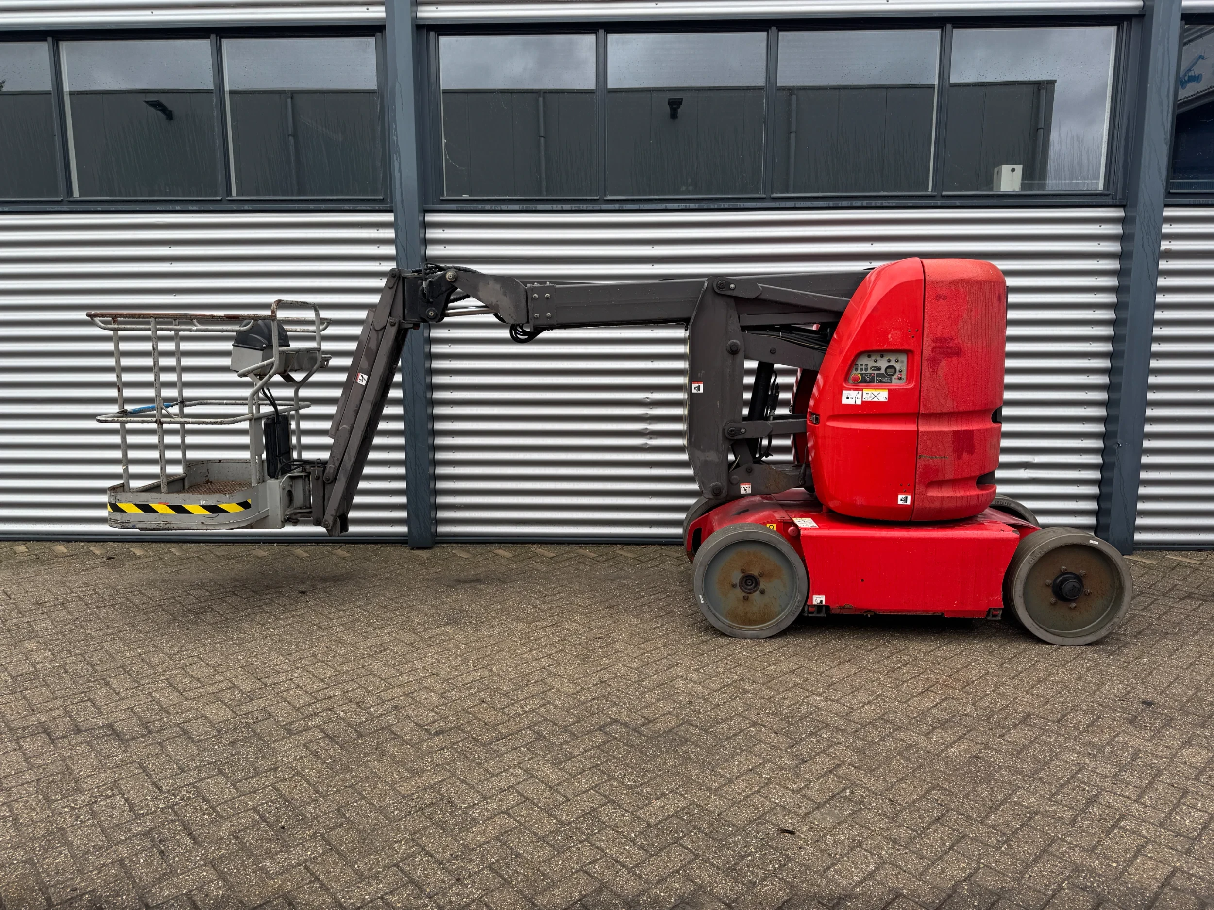 Manitou 2011 - 120AETJ-C 3D Knikarmhoogwerker hoogwerker (2011) image 1