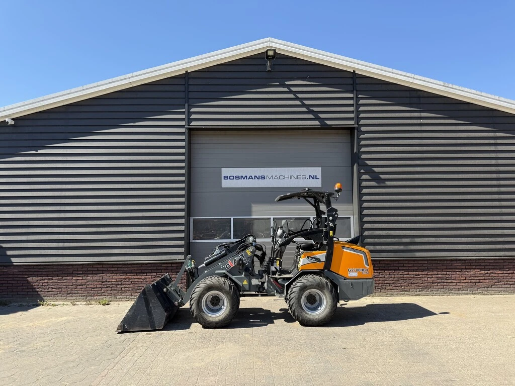 Giant G2700 X-TRA HD+ minishovel / kniklader 2024 350 uur 2024 imagen 1