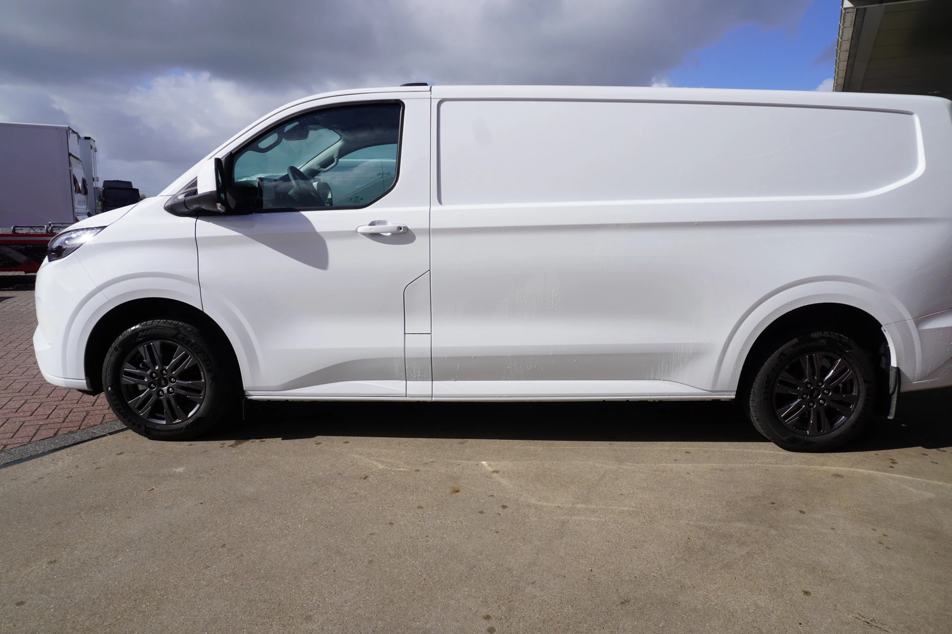 Ford E-Transit 2026 - Cust. 320L L2H1 Limited 65 kWh 160KW/218PK Automaat met POWERPACK Bild 8