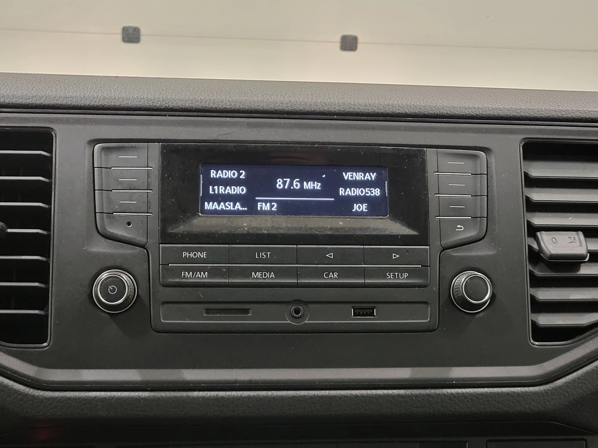 Volkswagen Crafter 2018 - 2.0TDI Dubbele Cabine Kipper 3000kg Trekgewicht Euro 6! image 13