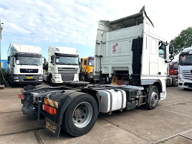 DAF XF 105.460 2010 - SPACECAB (EURO 5 / ZF16 MANUAL GEARBOX / ZF-INTARDER / 2x DIESELTANK / AIRCONDITIONING / ETC.) afbeelding 3