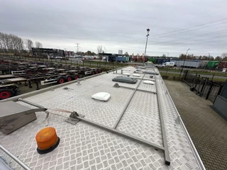 Scania P 2010 - P230 TOP: multifunct. ruimte met airco (camper?), 22kVA generator, hydr. steunpoten, beloopbaar dak, keuken, APK 10-2026 immagine 17