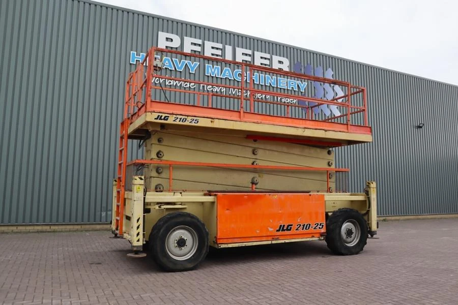 JLG 2008 - 210-25 Diesel, 4x4 Drive, 23m Working Height, 1000 image 1