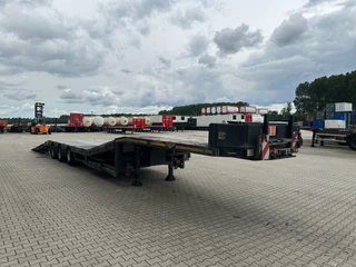 Broshuis N/A 2019 - 3ABSD Lowloader 3-axle / GVW: 59.000kg / Neck: 23.000kg / hydraulic steering + ramps + loading table / 4.60m extendable / winch / liftaxle obrazek 12