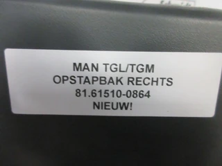 MAN TGM - TGM/TGL 81.61510-0864 OPSTAPBAK RECHTS NIEUW! изображение 2 миниатюра