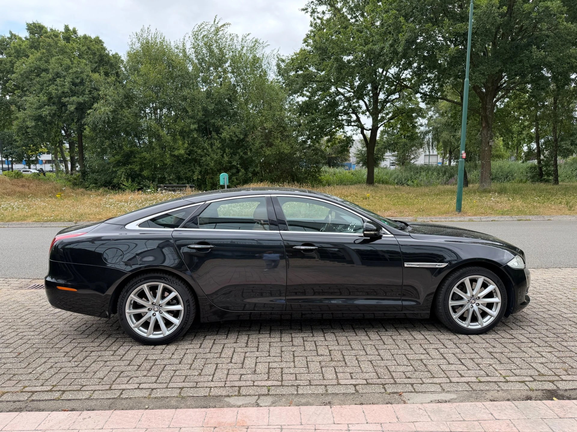 Jaguar XJ 2011 - 5.0 V8 Portfolio aut,panorama,leer,boekjes afbeelding 4