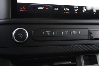 Ford Transit Custom 2024 - 320 2.0 TDCI L2H1 Trend DC 136pk - Carplay - Android - Camera - Trekhaak - LED koplampen - Stoelverwarming - Draadloos laden - Rijklaar image 16