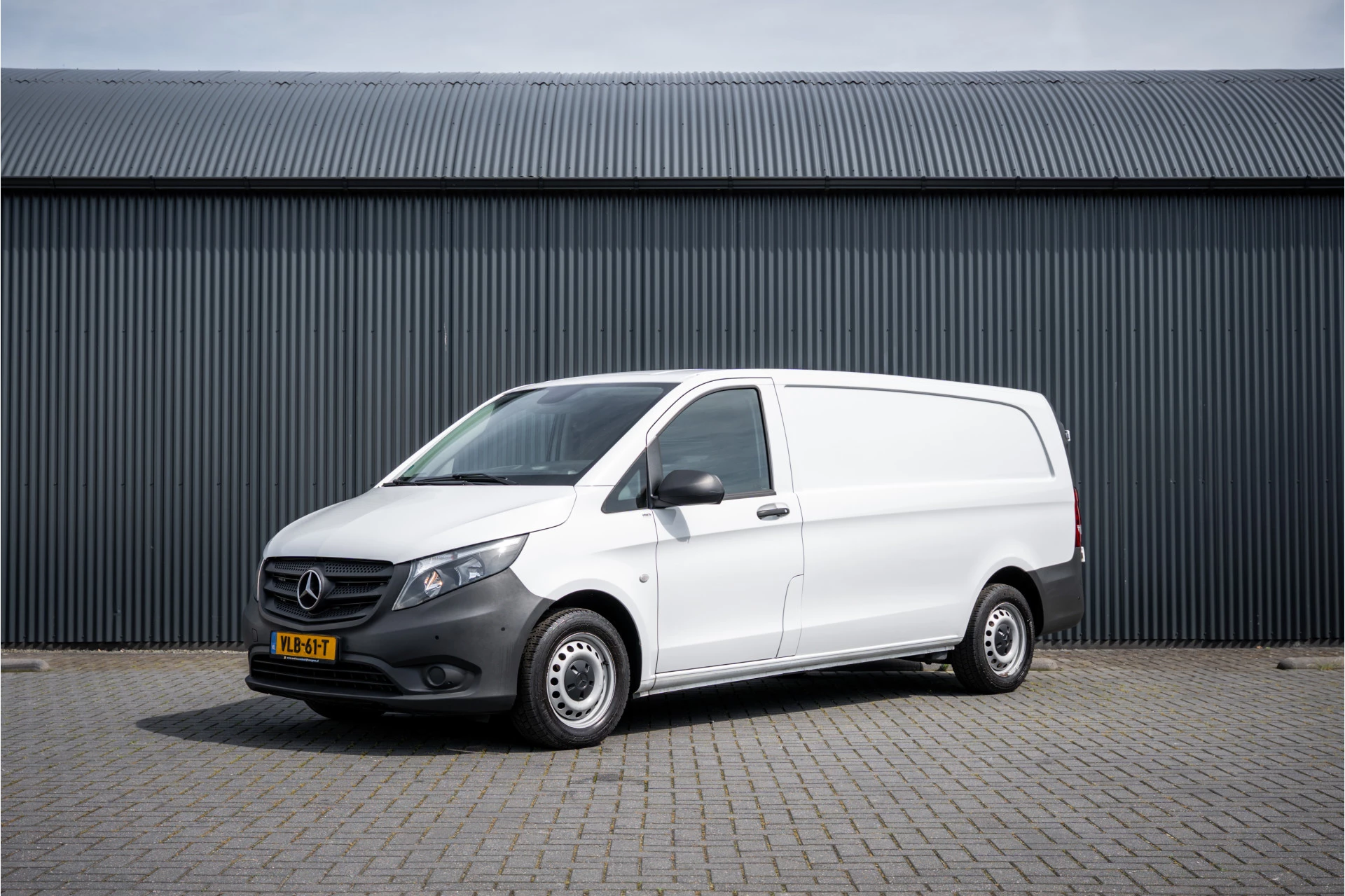 Mercedes-Benz Vito 2022 - 116 CDI L3H1 | 163 PK | XL | Cruise | PDC | Airco | Trekhaak afbeelding 1