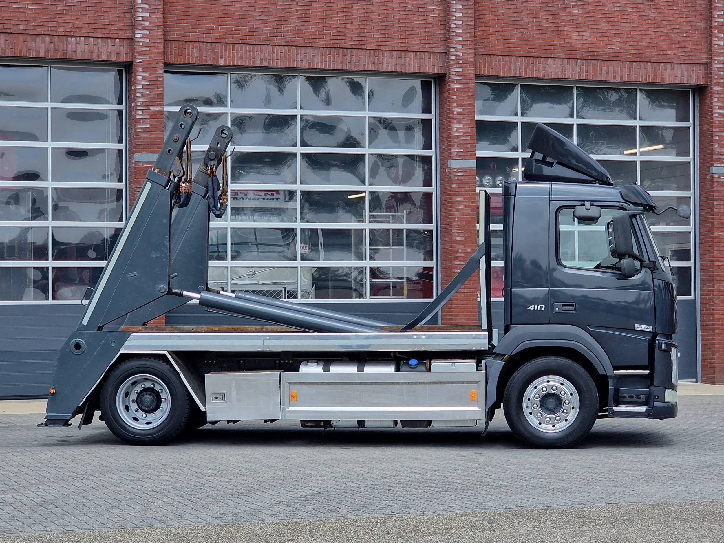 Volvo FM 420 2016 - 4x2 - Full air - WB 430 - Euro 5 - Skiploader afbeelding 8
