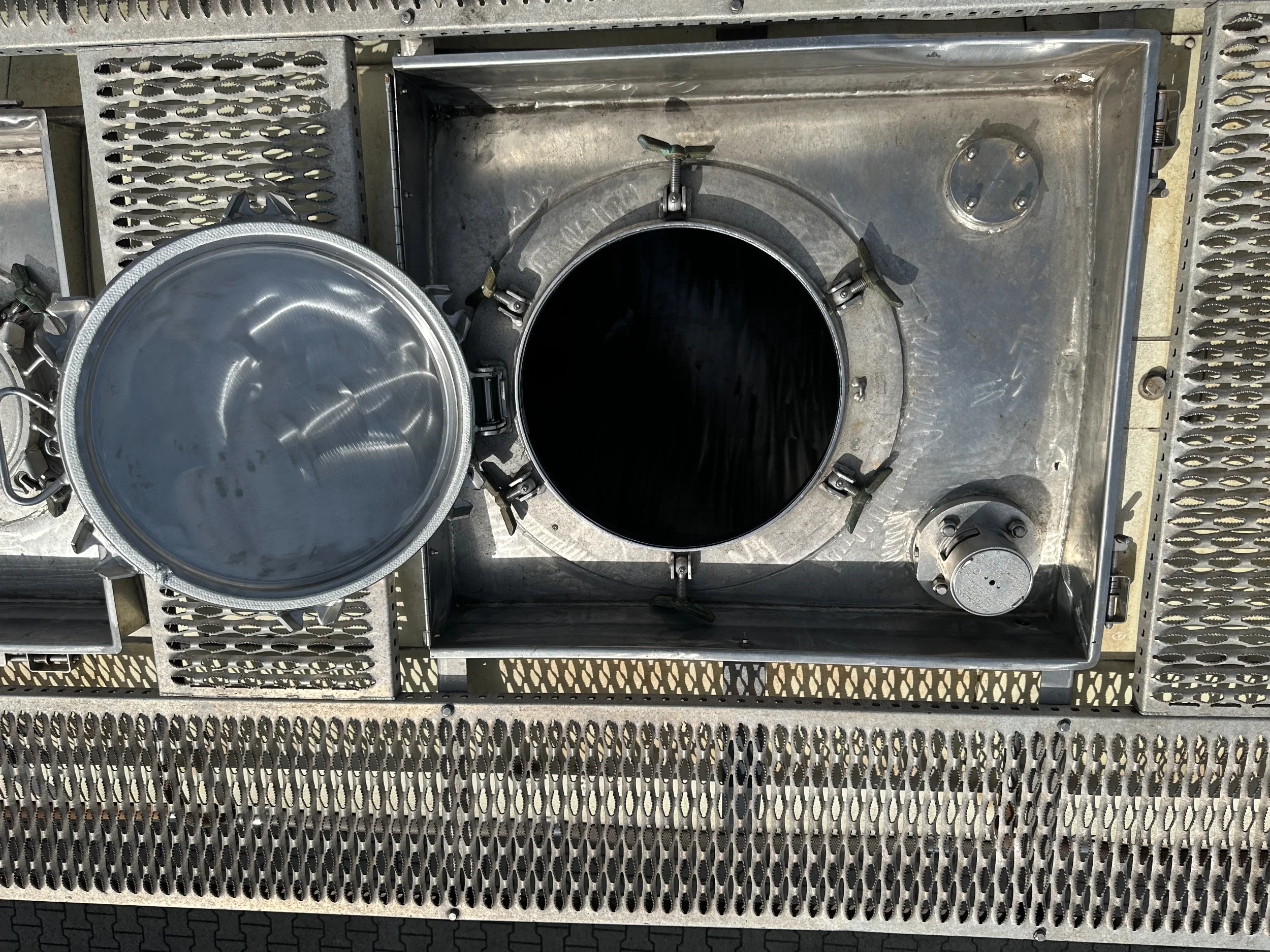 UBH INTERNATIONAL 2005 - 34.570L / 1-comp. / 4 BAFFLES / 20FT swapbody / T11 / EMKD / ADR 5Y + CSC-inspection: 04/2028 afbeelding 29