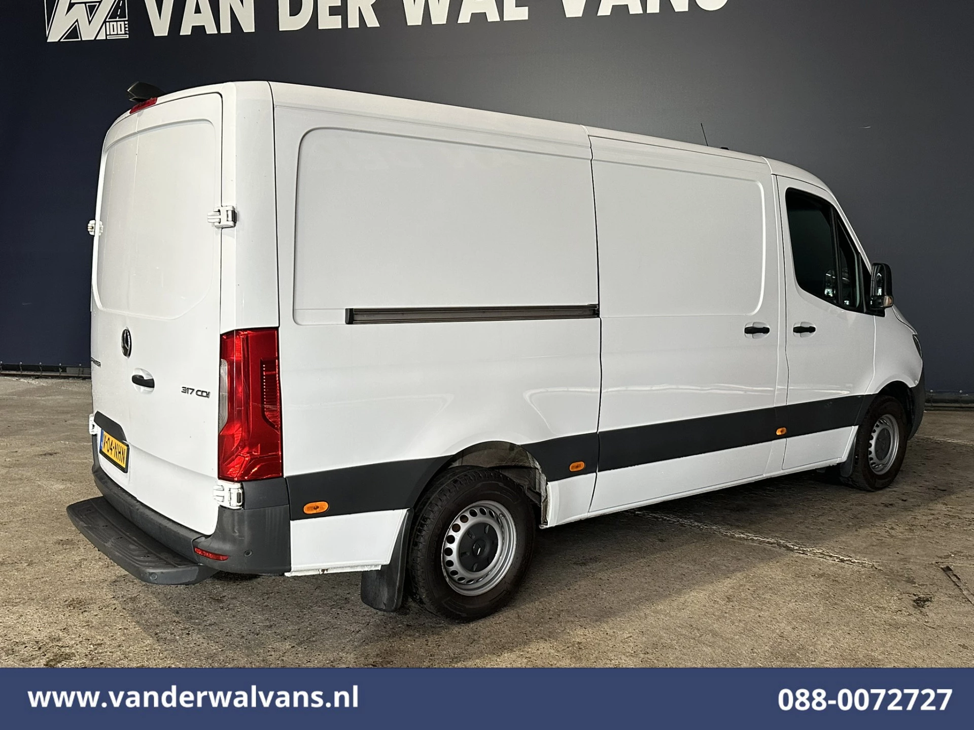 Mercedes-Benz Sprinter 2021 - 317 CDI 170pk L2H1 Euro6 Airco | Camera | Navigatie | Apple Carplay | Cruisecontrol obrázek 13
