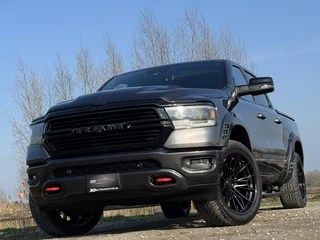 Dodge Ram 1500 2021 - LARAMIE NIGHT WIDEBODY 5.7L V8, LUCHTV, HUD, PANO, H&K, 360, ACC, ORIG NED obrazek 1
