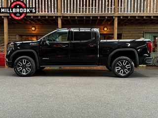 GMC Sierra 2024 - AT4 6.2 V8 image 6