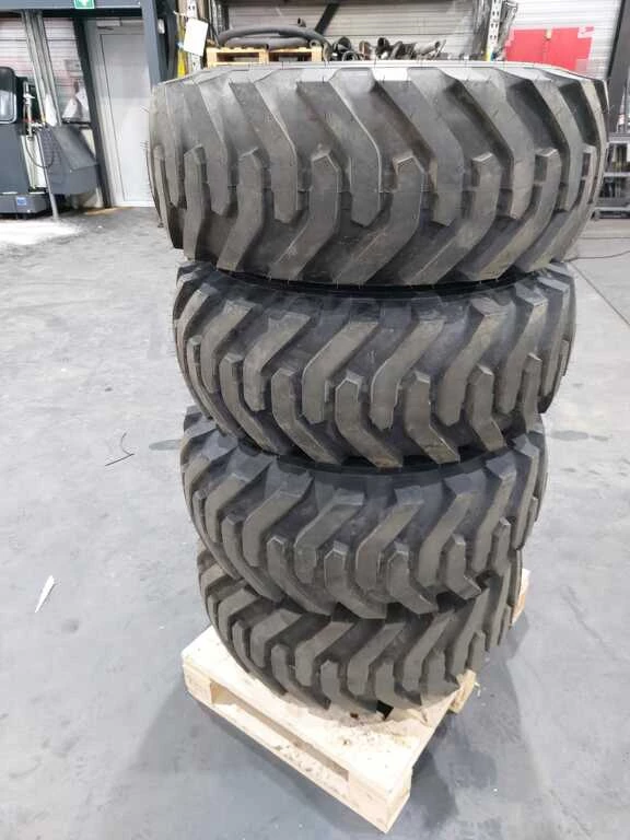 4 x12-16.5 banden HS656 met velg 2021 afbeelding 1