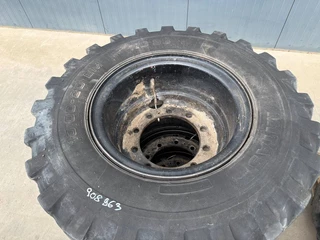 Mitas N/A - 1000 x 20 Set / 10.00 x 20: 4x2 Tyres / 1000-20 image 4