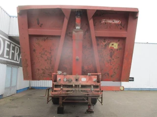 Fruehauf N/A 2000 - D33C , 2 axle , Steel tipper trailer , Drum Brakes , Spring suspension imagen 6
