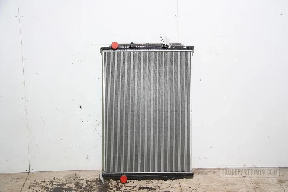 Renault - Cooling System Radiator Renault Premium afbeelding 1