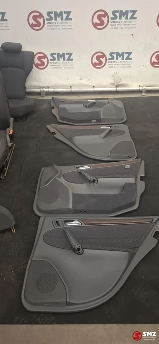 Mercedes-Benz N/A 2002 - Occ set interieur met zetels W203 Mercedes zdjecie 2