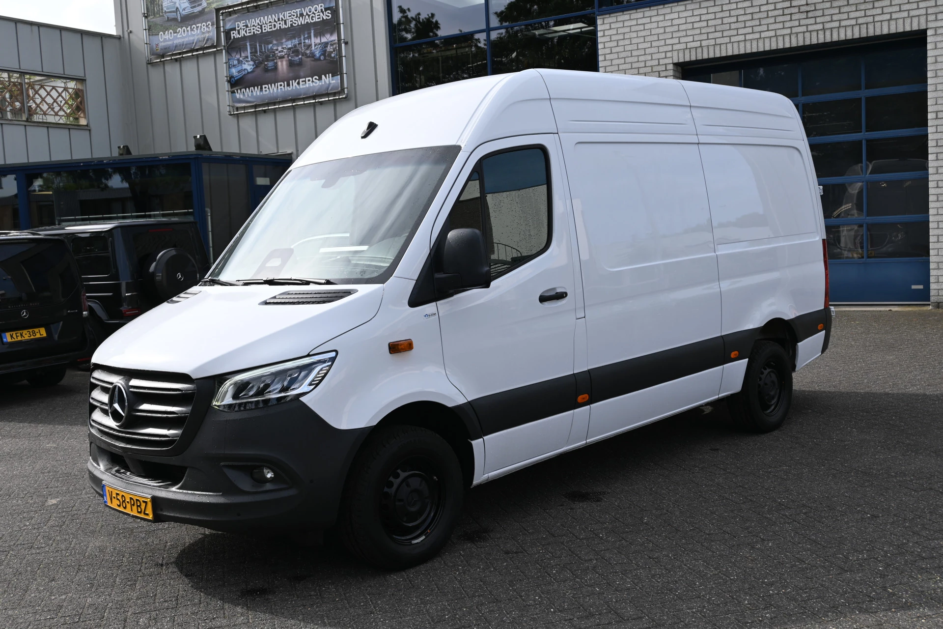 Mercedes-Benz Sprinter 2024 - 317 CDI L2H2 Pro изображение 2